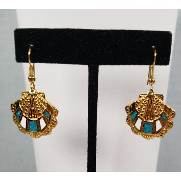 Vintage 1980's Signed COP co.90 Shell Dangle Enamal Gold Tone Earrings - Picture 11 of 15